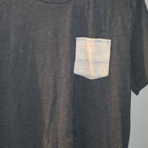 2 boys Hollister t shirts